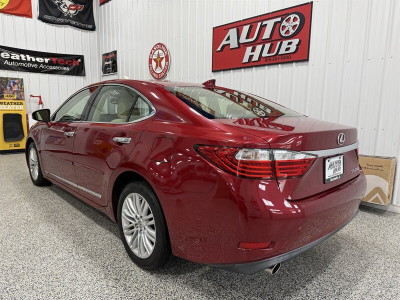 Used 2015 Lexus ES 350 w/ Luxury Package FWD image 23