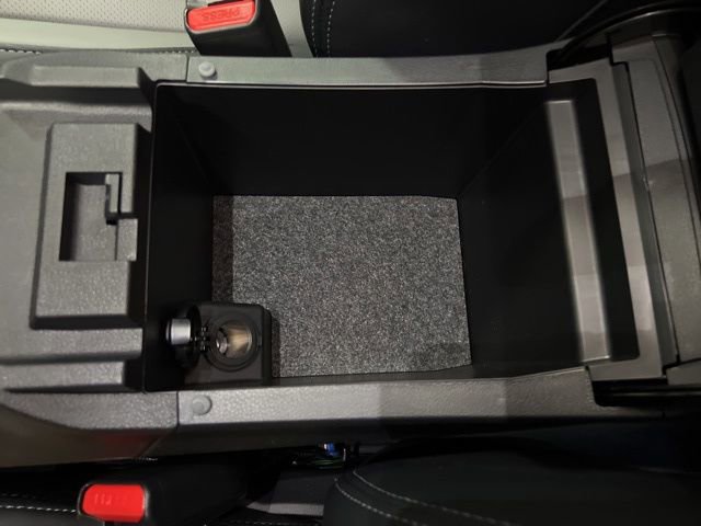 Certified 2025 Subaru Outback Limited image 29