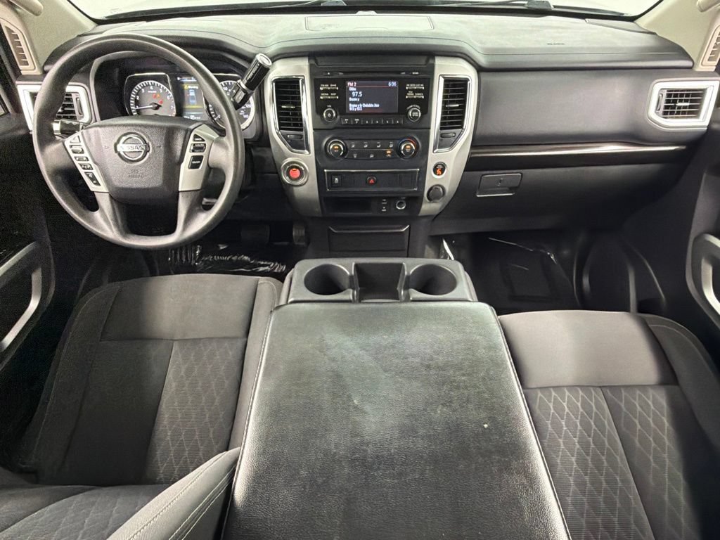 Used 2018 Nissan Titan SV RWD image 34