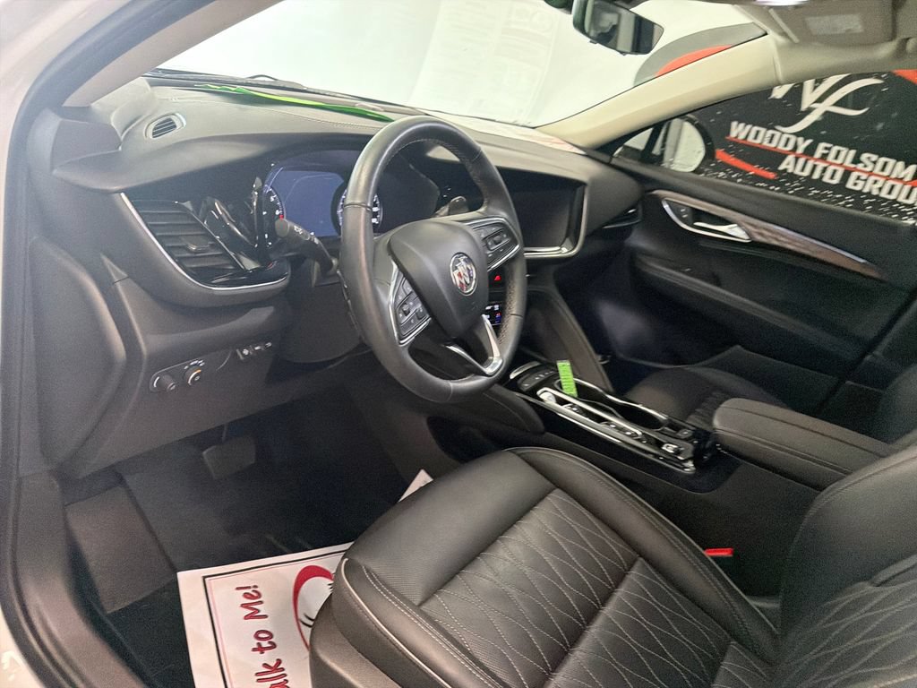 Used 2022 Buick Envision Avenir w/ Technology Package II FWD image 13