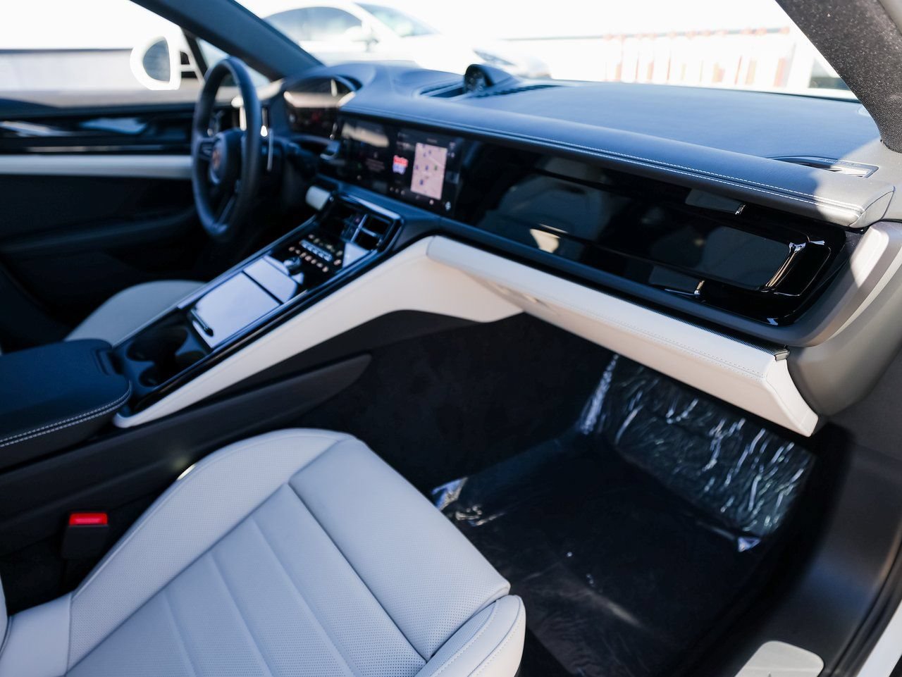 New 2026 Porsche Panamera 4 E-Hybrid AWD/4WD image 27