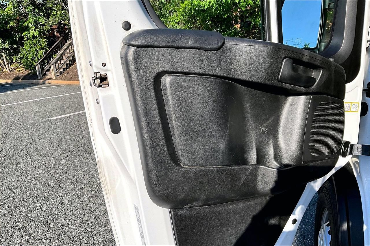 Used 2024 RAM ProMaster 2500 w/ Convenience Group FWD image 24
