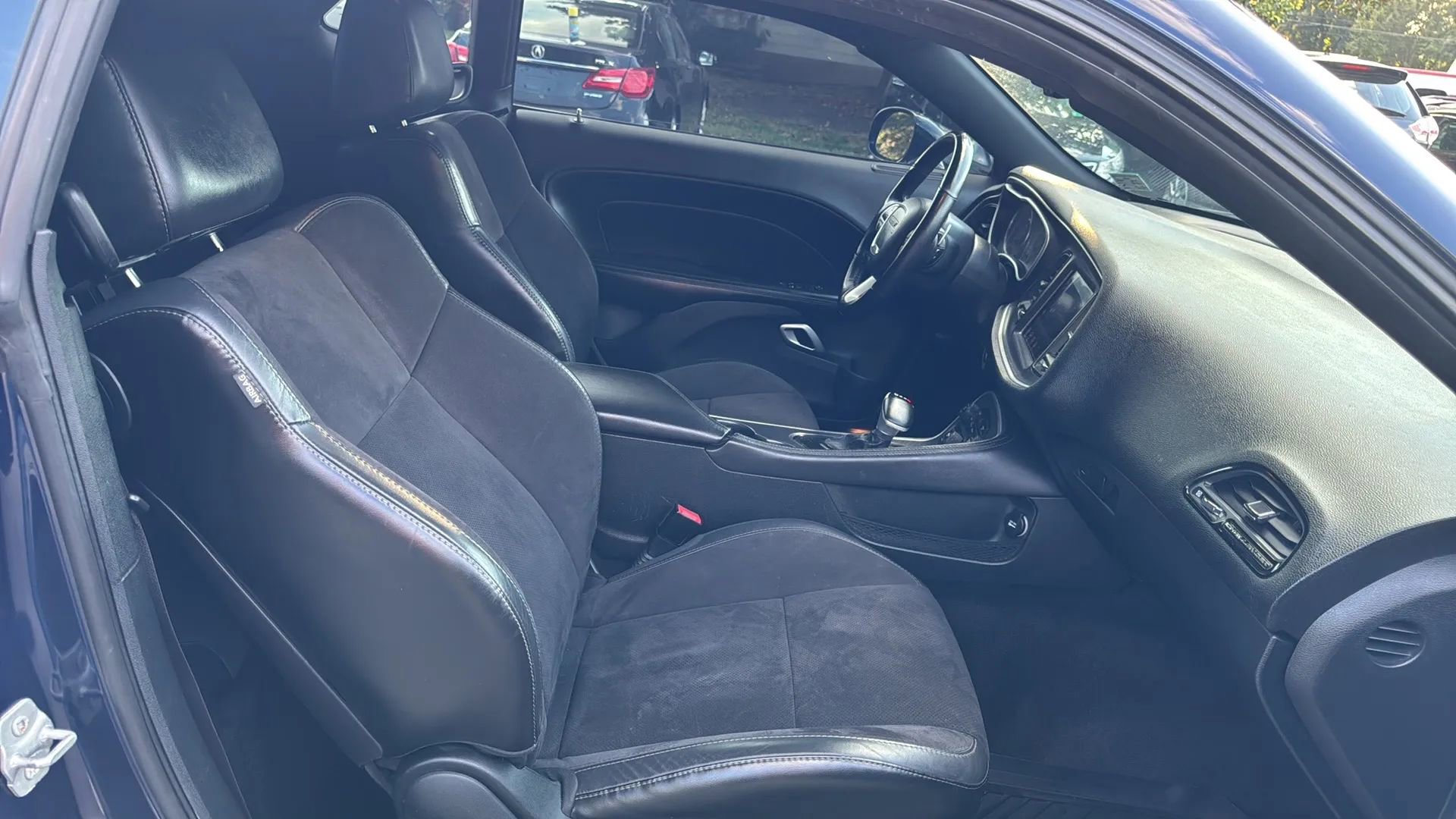 Used 2017 Dodge Challenger GT w/ Driver Convenience Group image 11