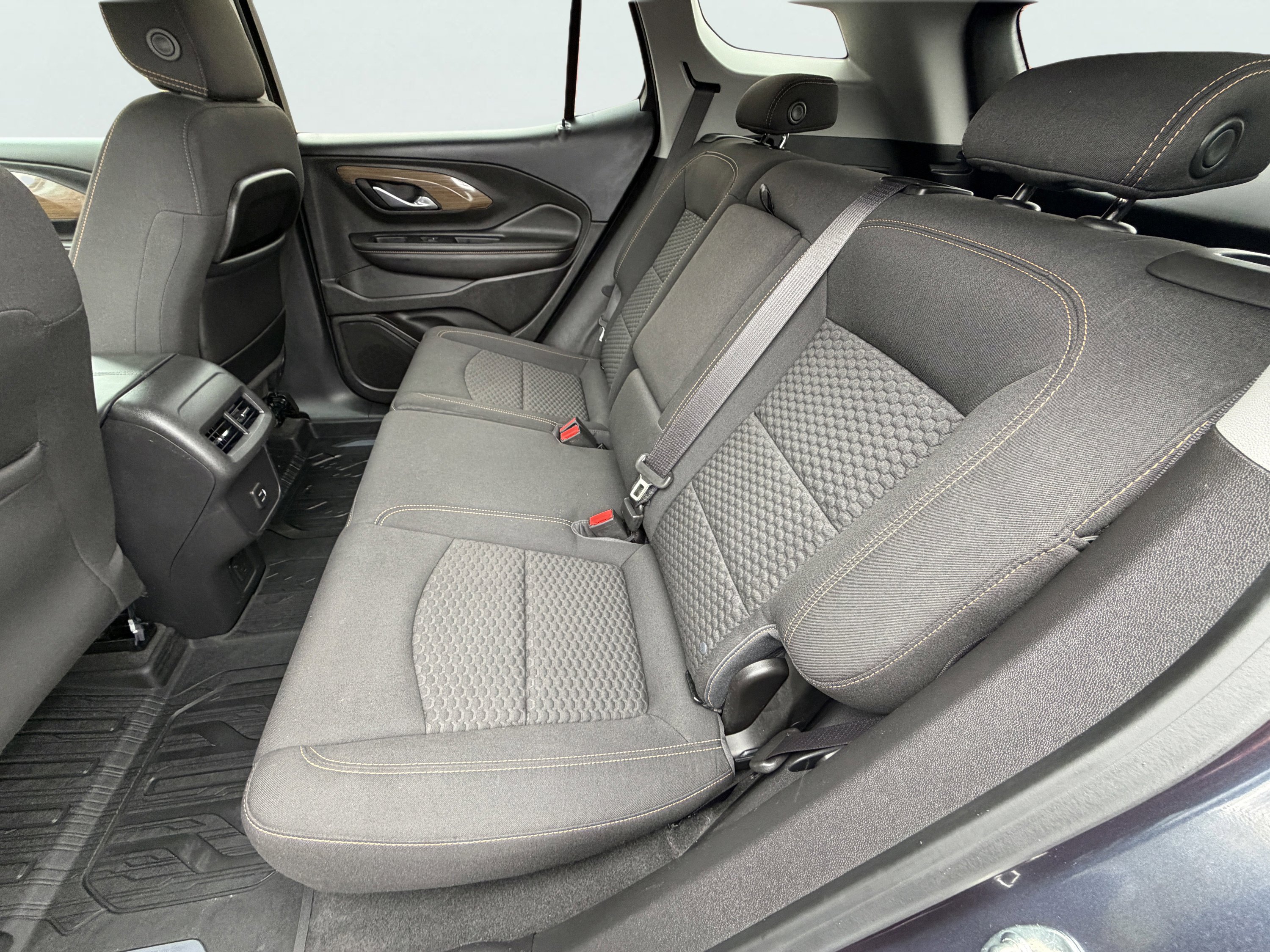 Used 2019 GMC Terrain SLE w/ Driver Convenience Package AWD/4WD image 9
