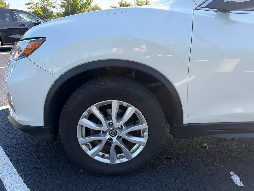 Used 2019 Nissan Rogue SV AWD/4WD image 12