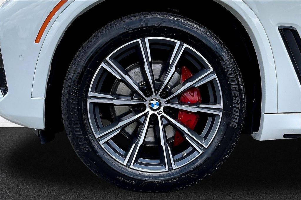 Used 2023 BMW X5 sDrive40i w/ M Sport Package RWD image 25