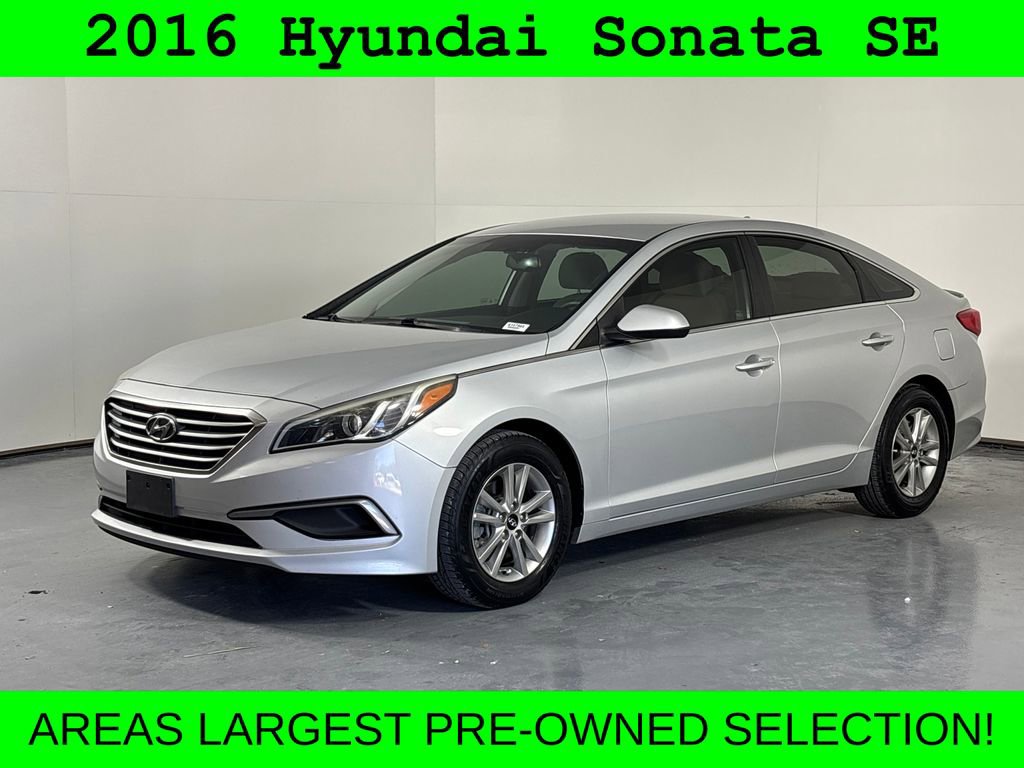 Used 2016 Hyundai Sonata SE image 3