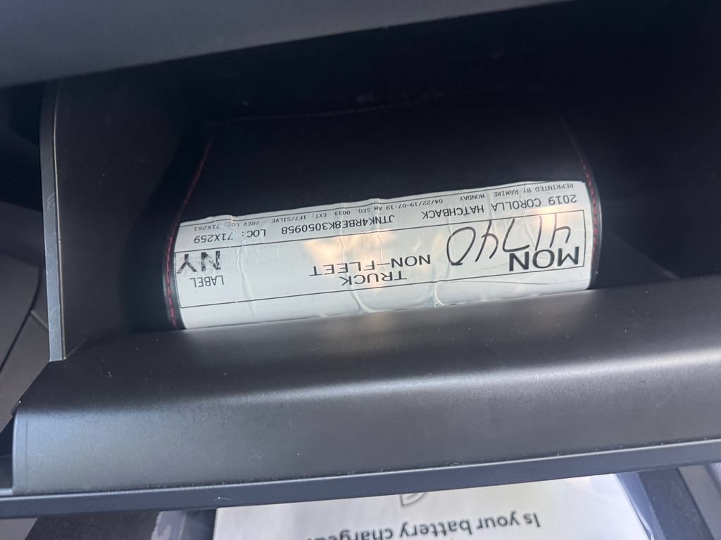 Used 2019 Toyota Corolla XSE FWD image 19