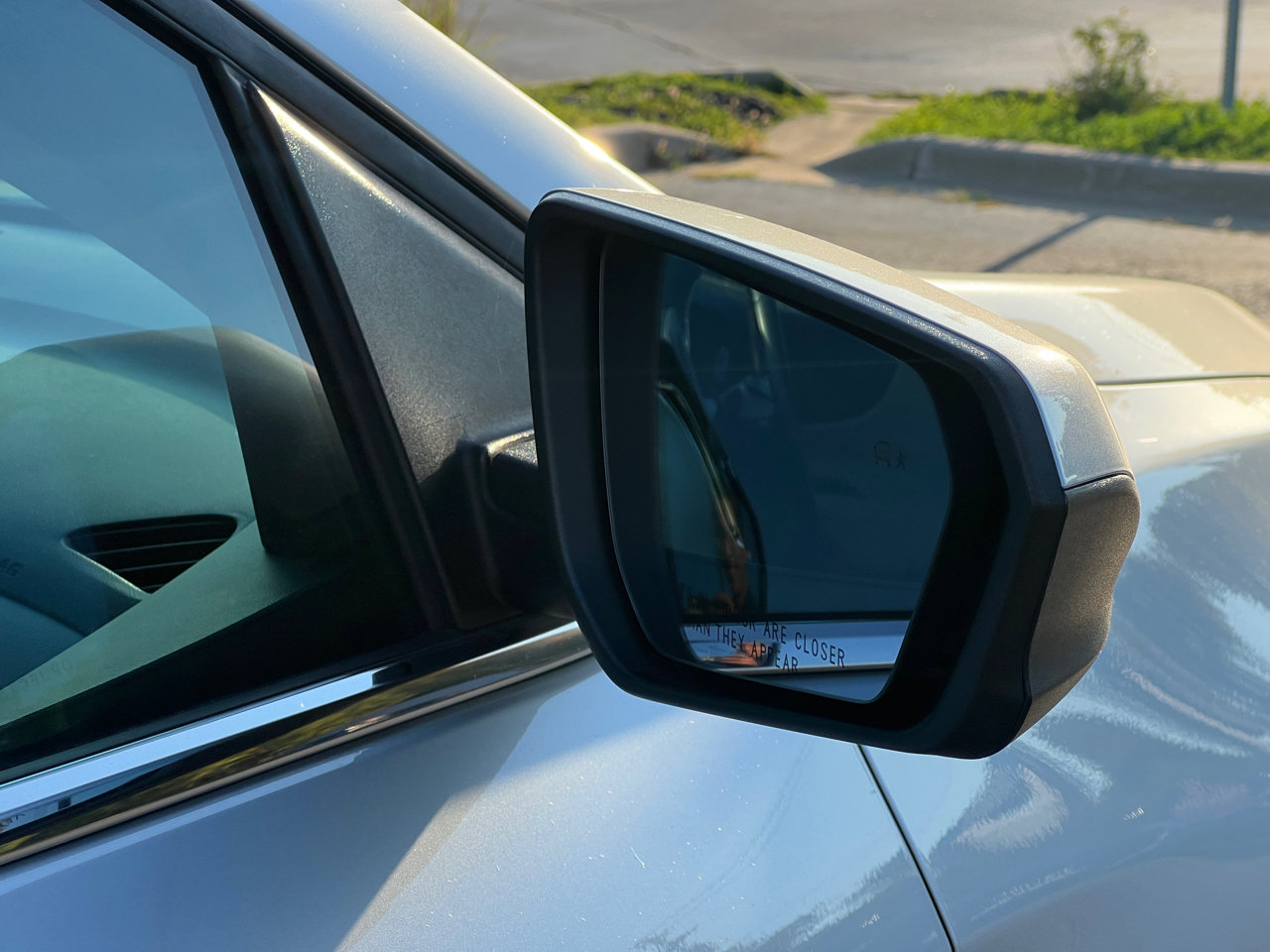 Used 2020 Chevrolet Equinox LT w/ Driver Convenience Package image 37