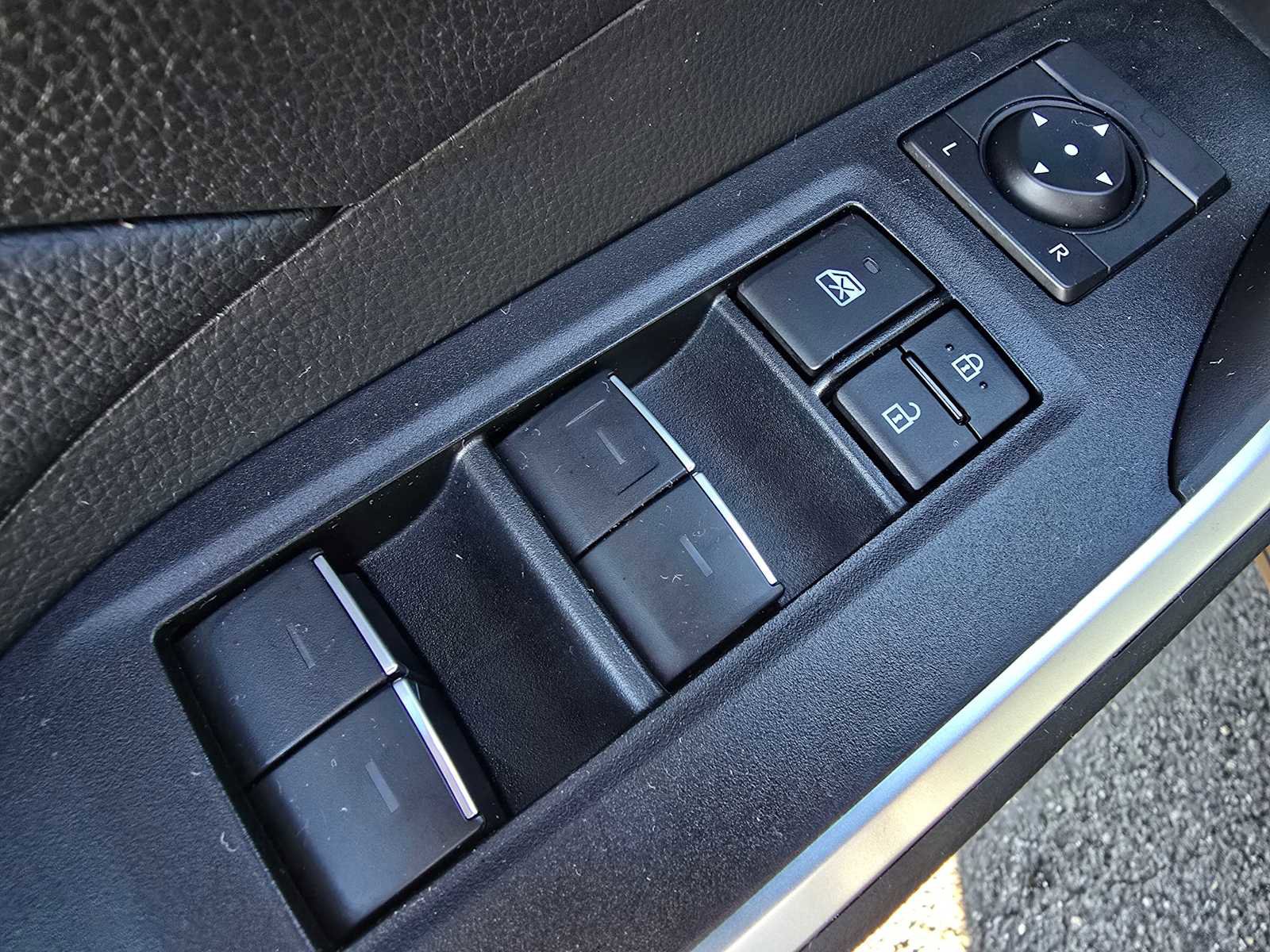 Certified 2025 Toyota RAV4 XLE image 23