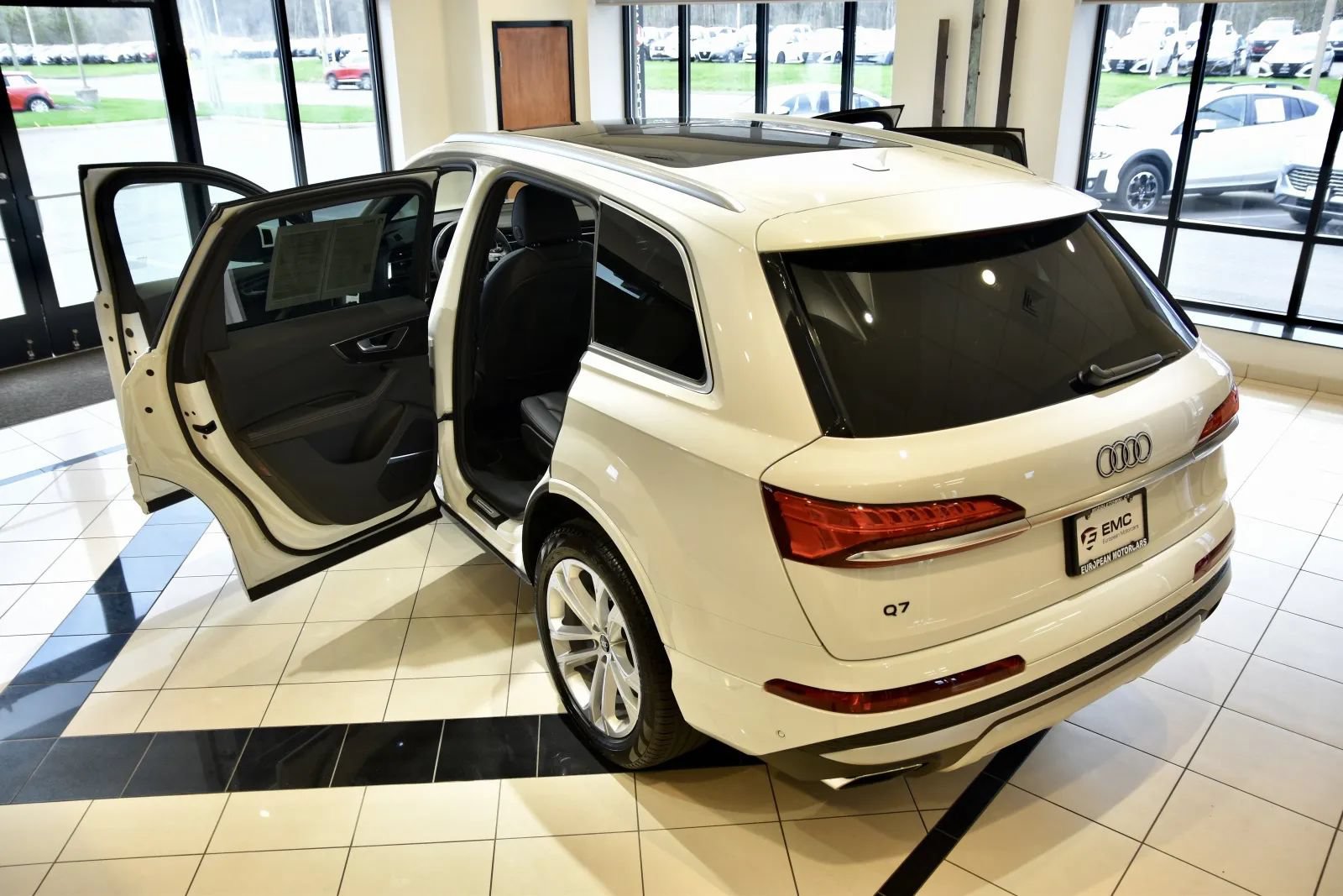 Used 2025 Audi Q7 3.0T Premium Plus AWD/4WD image 8
