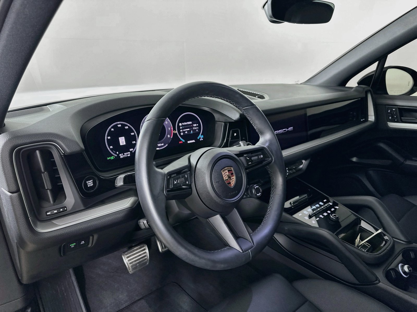 Certified 2025 Porsche Cayenne S AWD/4WD image 31