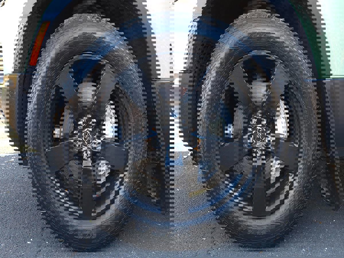 Used 2023 Land Rover Defender 110 75th Limited Edition image 73