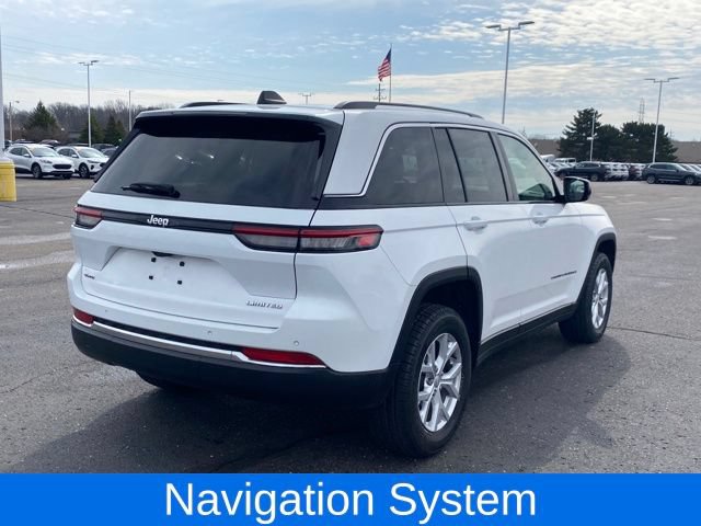 Used 2023 Jeep Grand Cherokee Limited AWD/4WD image 2