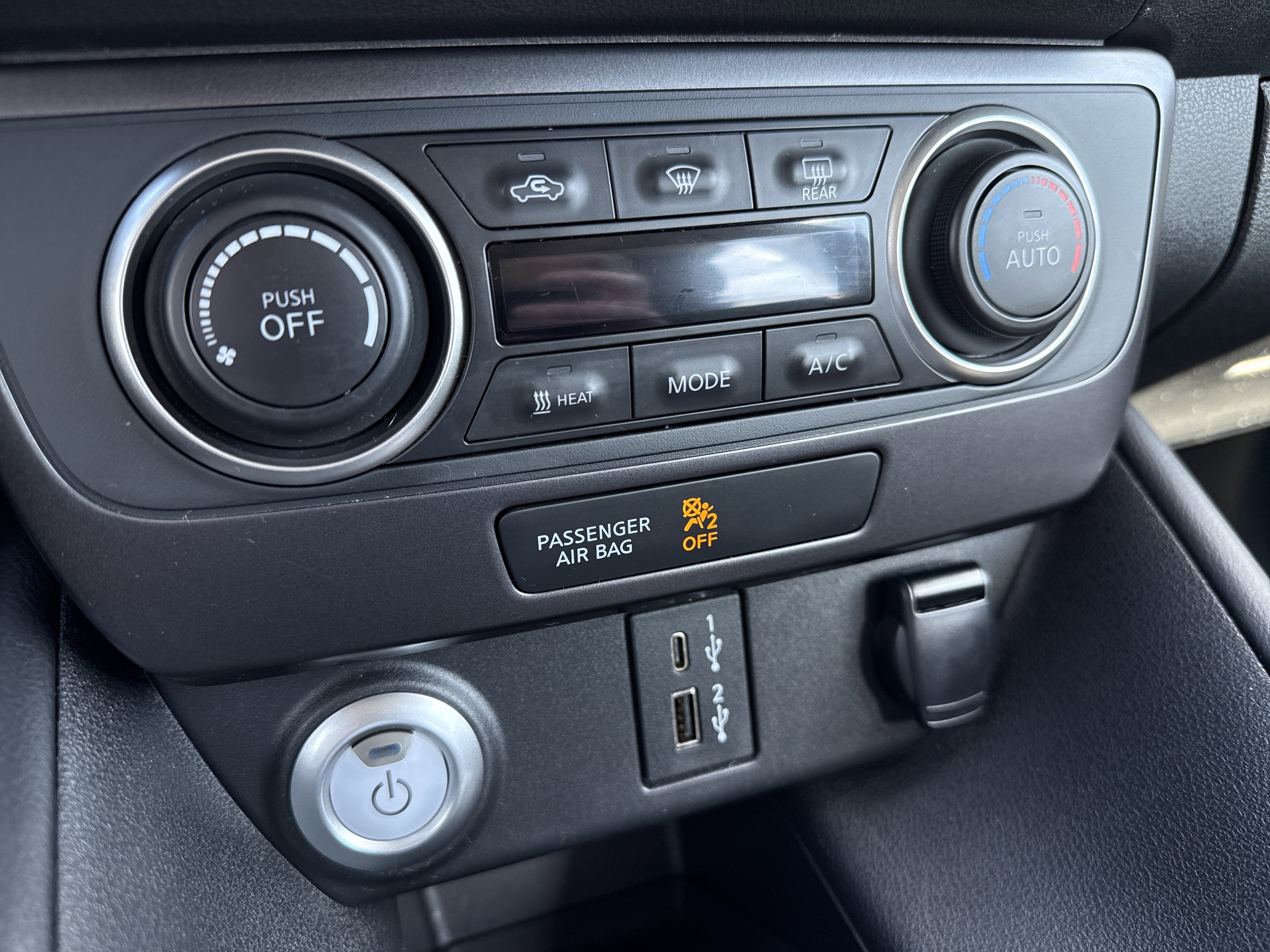 Certified 2023 Nissan Leaf S image 18