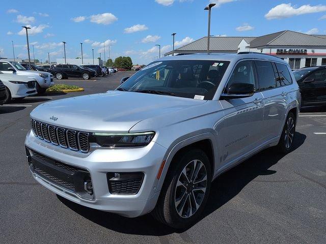 Used 2022 Jeep Grand Cherokee L Overland w/ Luxury Tech Group IV AWD/4WD image 3