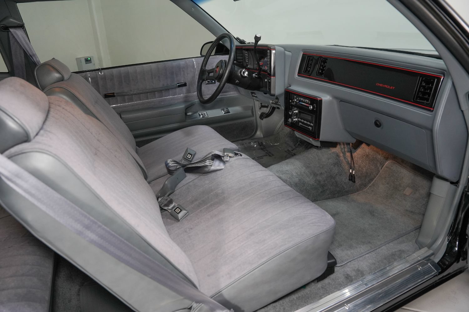 Used 1988 Chevrolet Monte Carlo SS RWD image 2