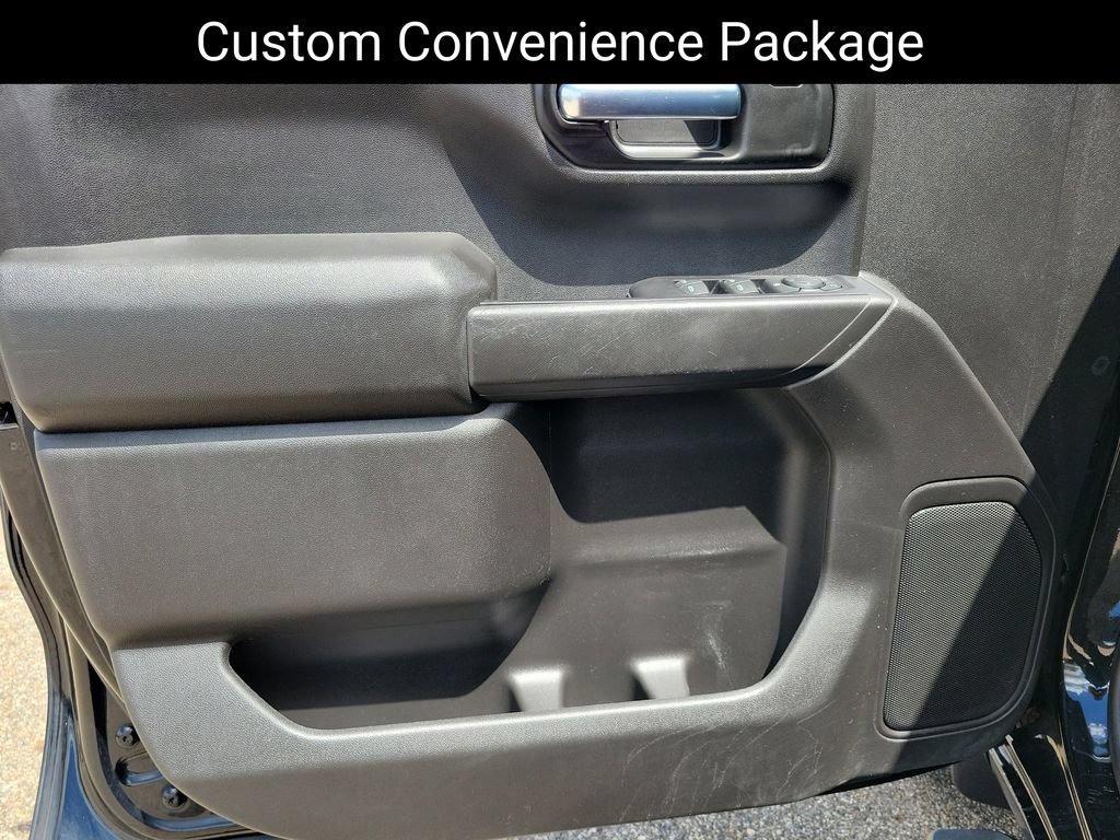 Used 2020 Chevrolet Silverado 1500 Custom w/ Custom Value Package AWD/4WD image 11