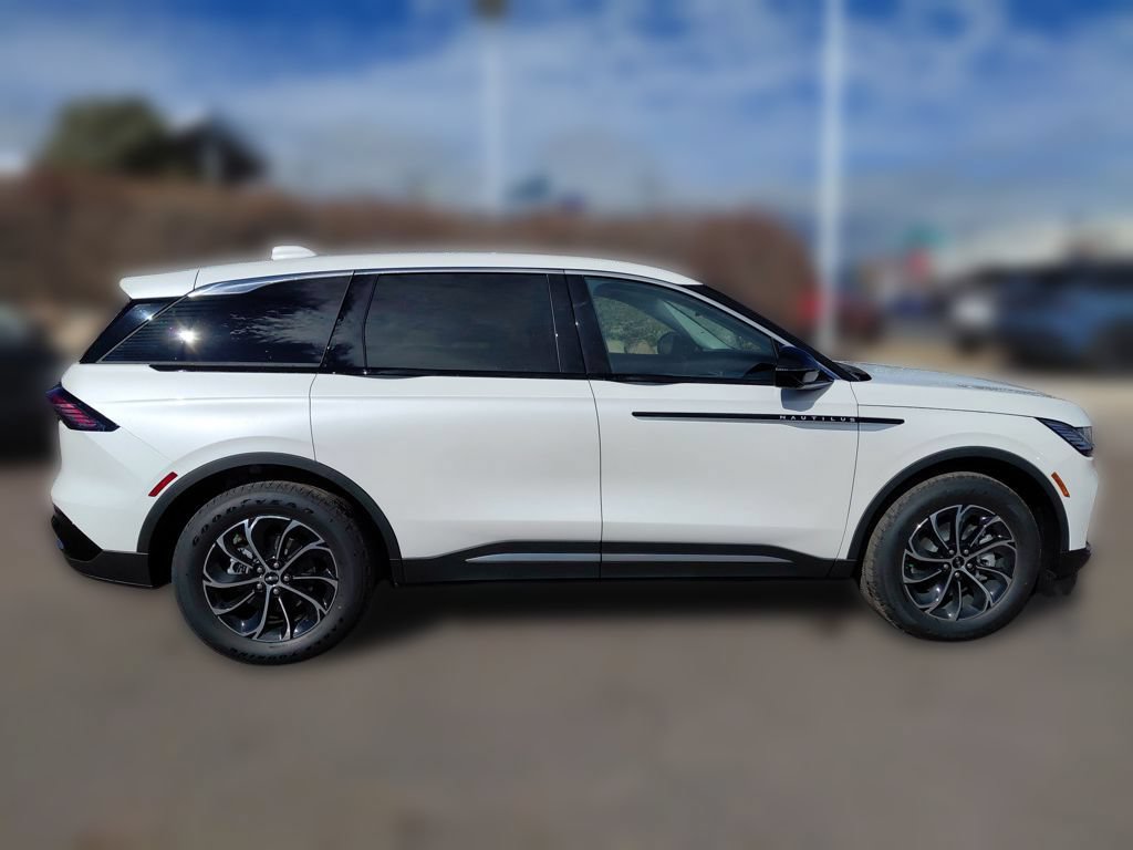 New 2026 Lincoln Nautilus Premier AWD/4WD image 10