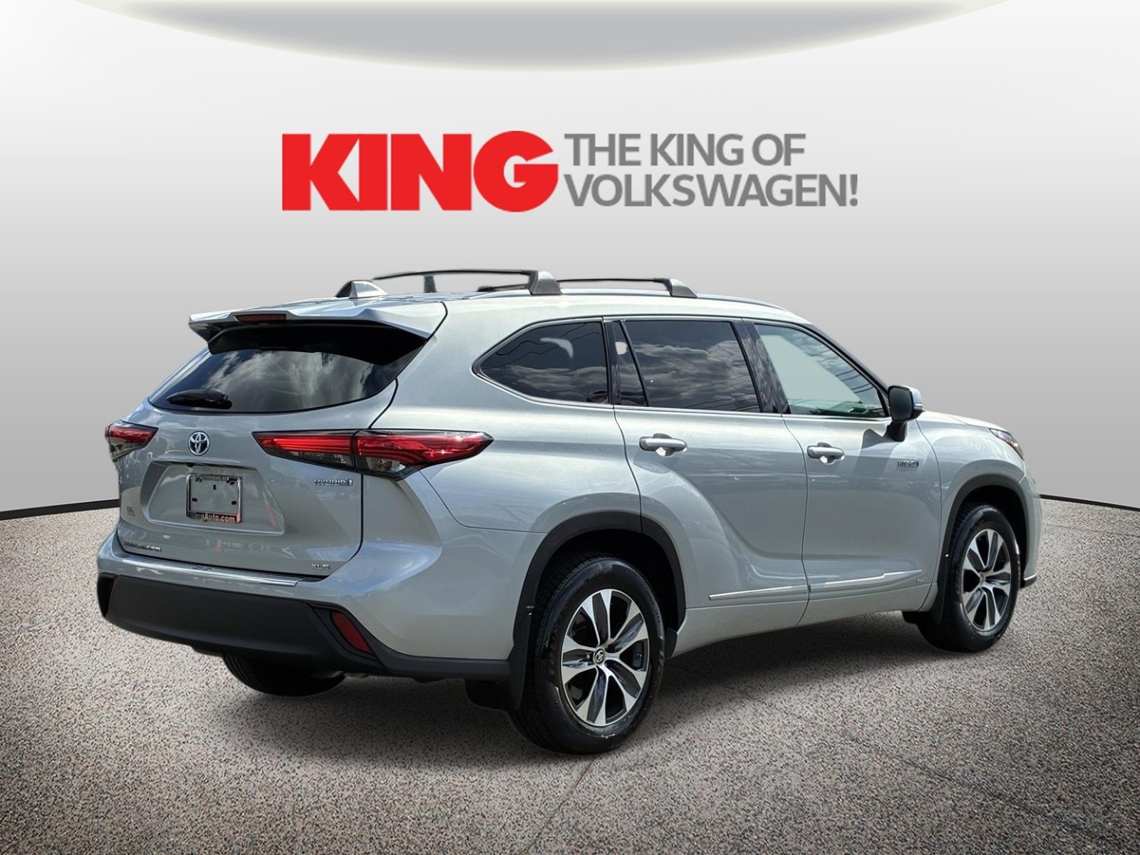 Used 2020 Toyota Highlander XLE w/ Protection Package #3 AWD/4WD image 6