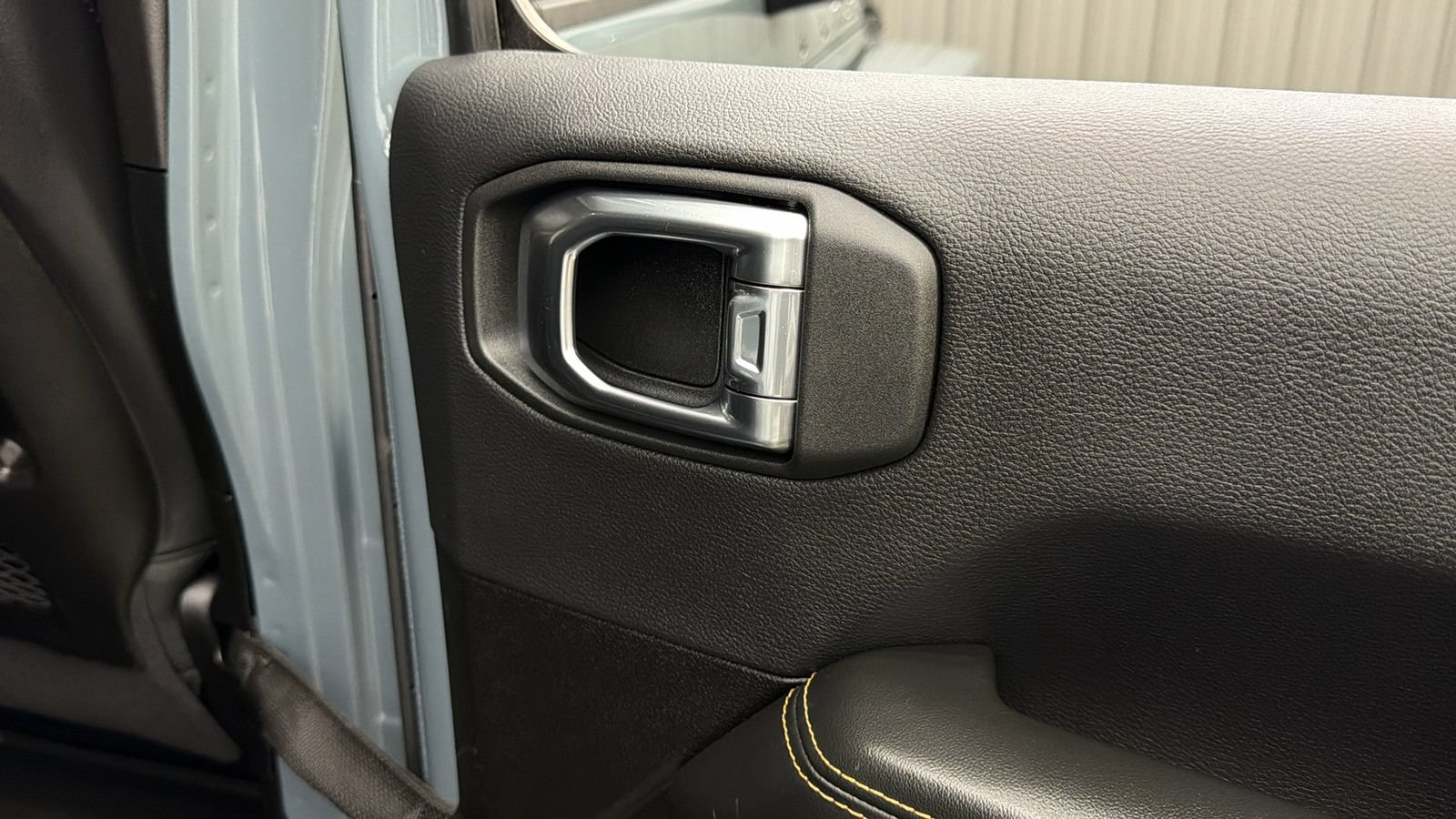 Used 2025 Jeep Gladiator Sport AWD/4WD image 40