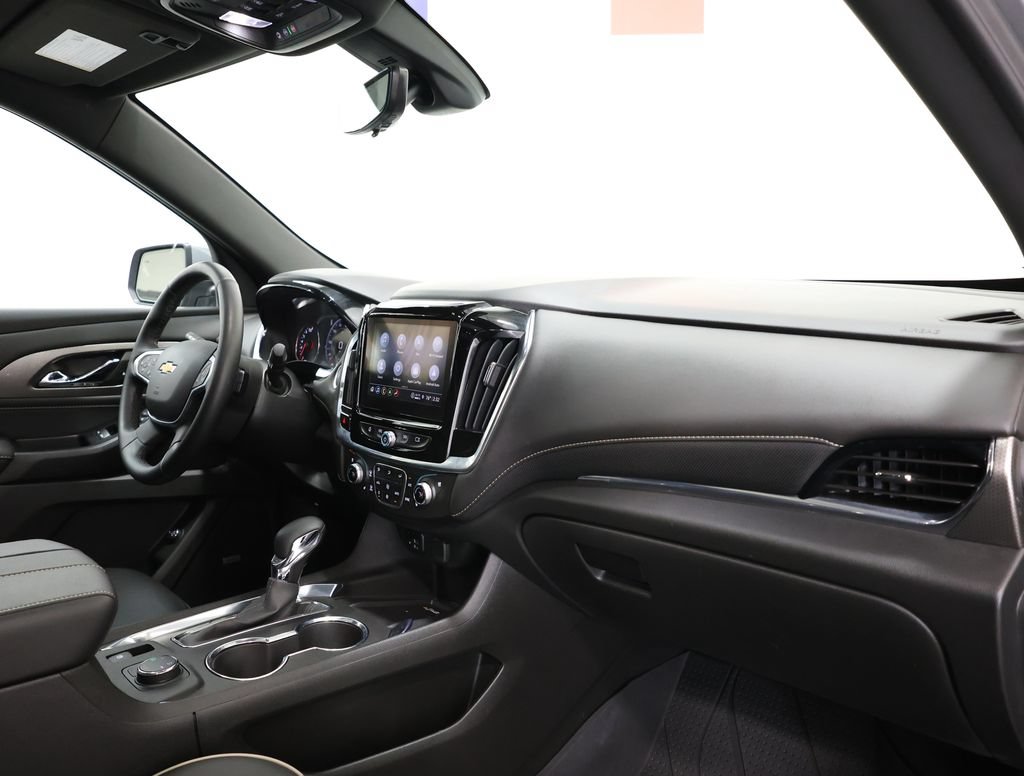 Used 2023 Chevrolet Traverse Premier AWD/4WD image 23