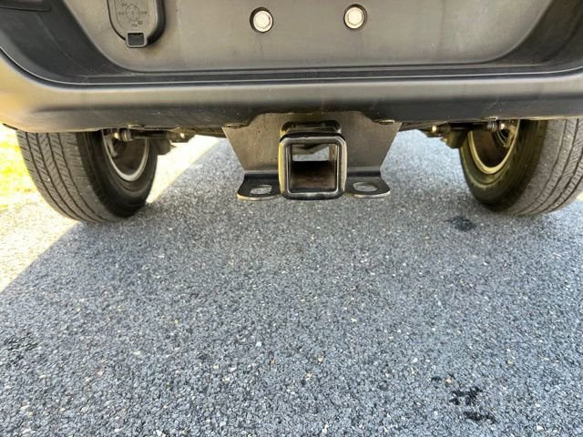 Used 2022 Jeep Gladiator Sport AWD/4WD image 7