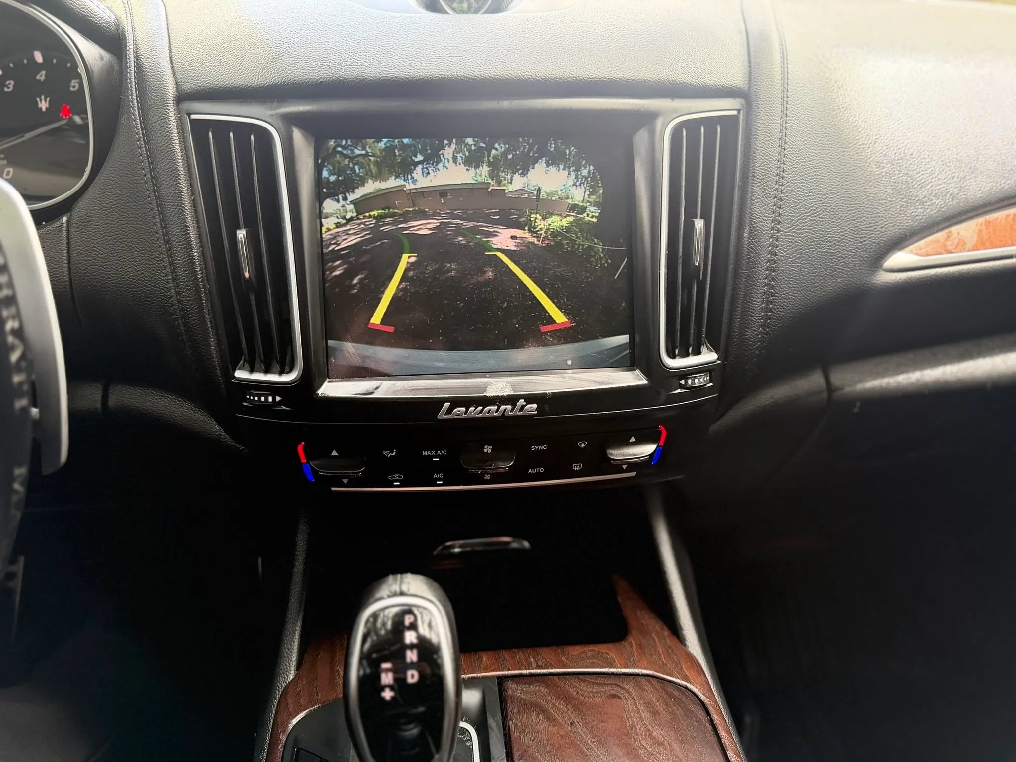 Used 2017 Maserati Levante w/ Sport Package AWD/4WD image 9