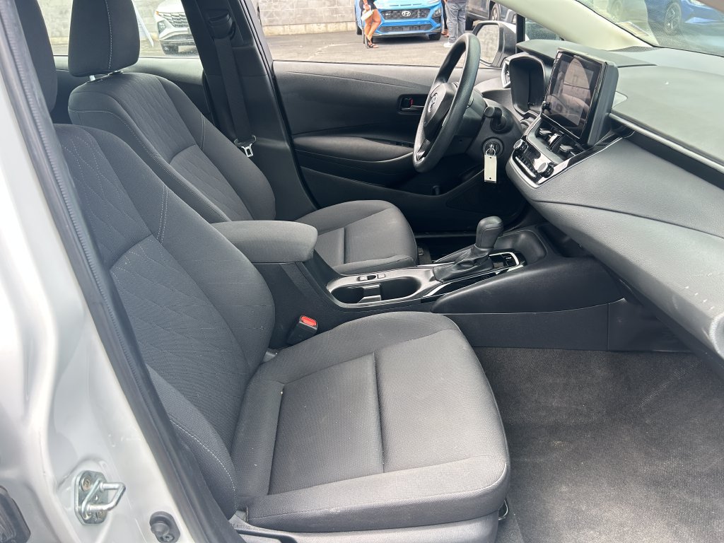 Used 2024 Toyota Corolla LE FWD image 29