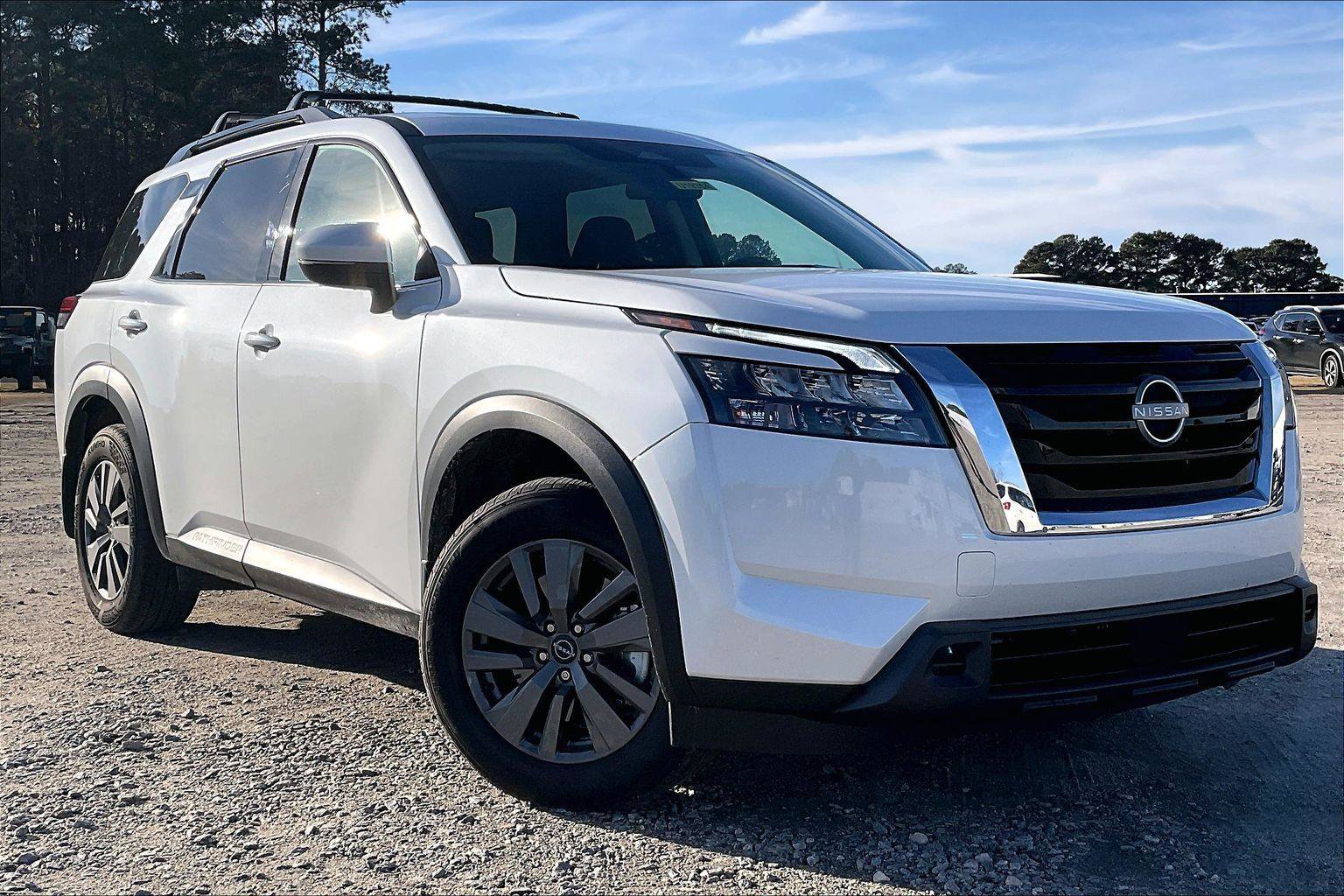 Used 2025 Nissan Pathfinder SV w/ SV Premium Package