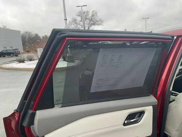 Used 2021 Nissan Rogue SL w/ Premium Package image 18