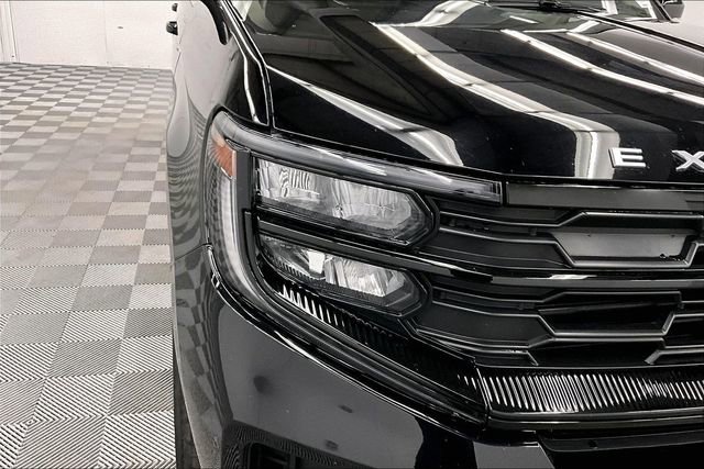 Used 2025 Ford Expedition Active image 35