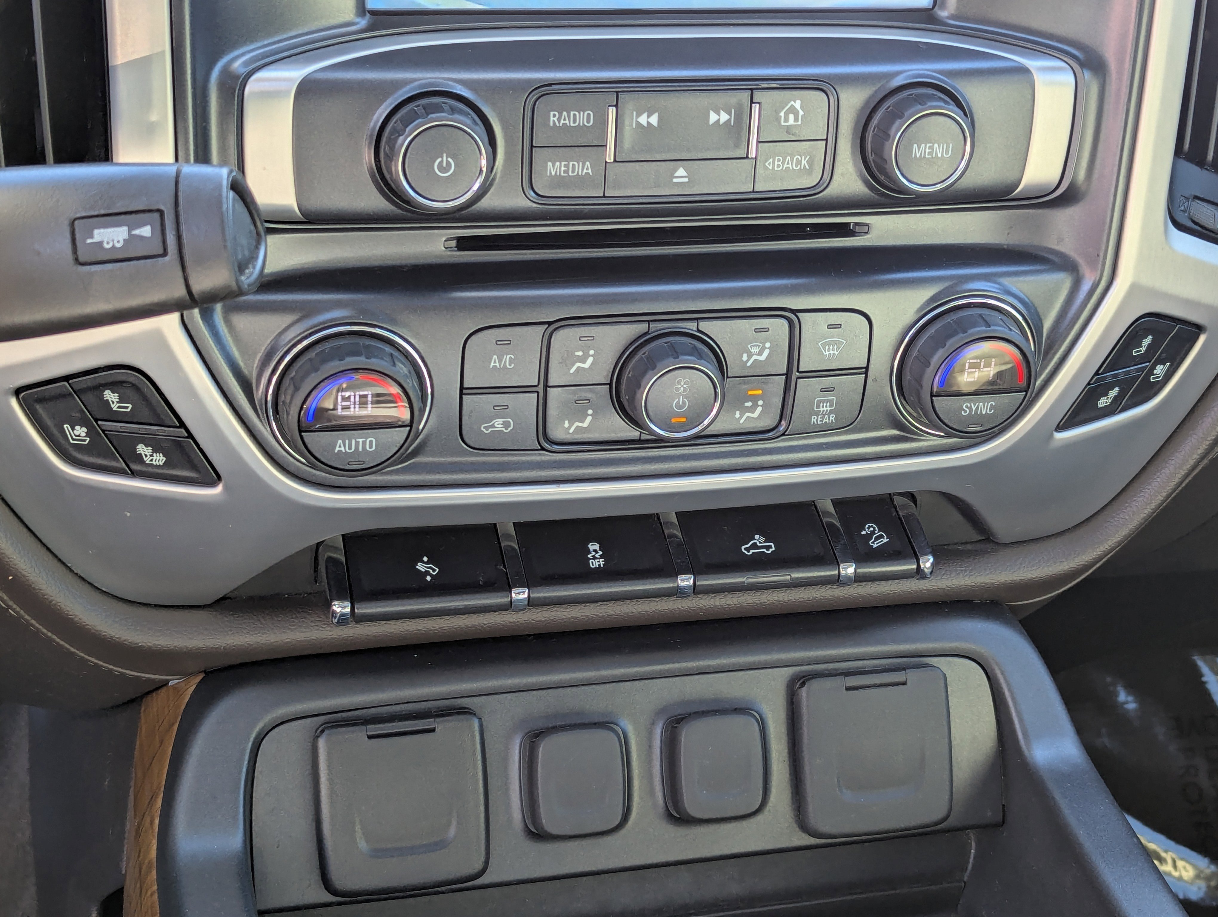 Used 2018 GMC Sierra 1500 SLT w/ SLT Premium Package image 23