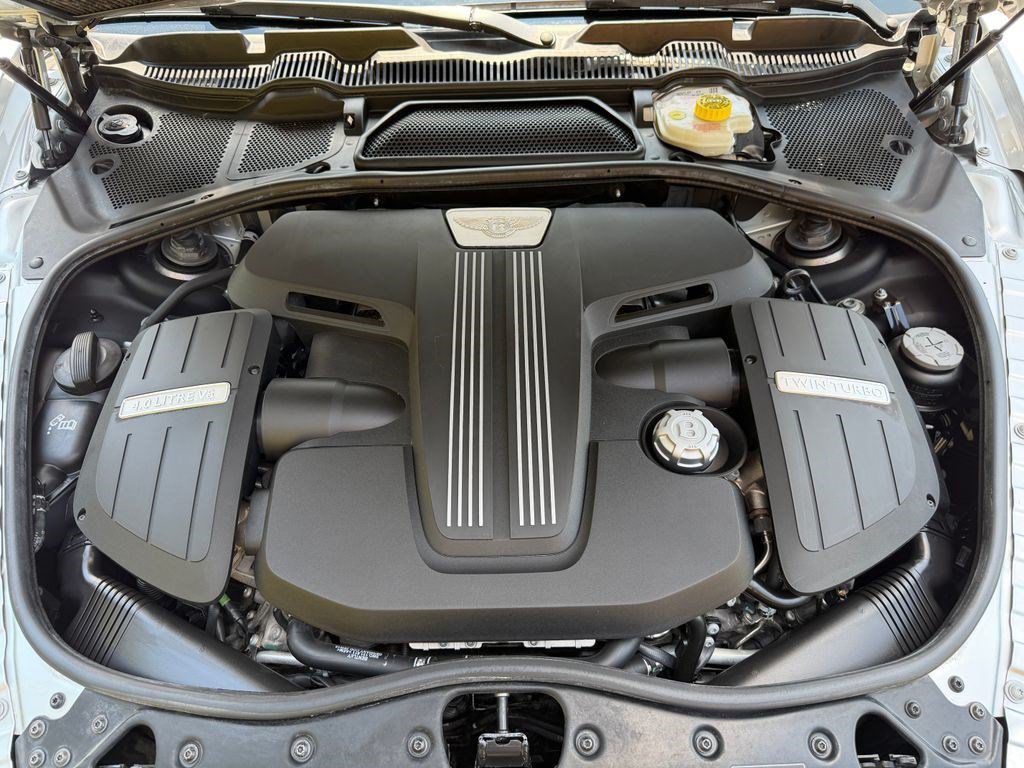 Certified 2018 Bentley Flying Spur V8 AWD/4WD image 13