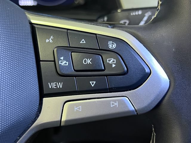Certified 2024 Volkswagen Atlas Cross Sport SE w/ Panoramic Sunroof Package FWD image 22