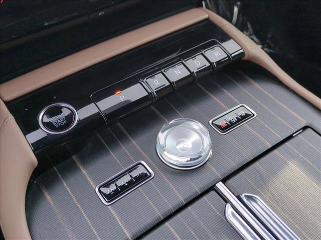 Used 2025 Lincoln Navigator Black Label image 12