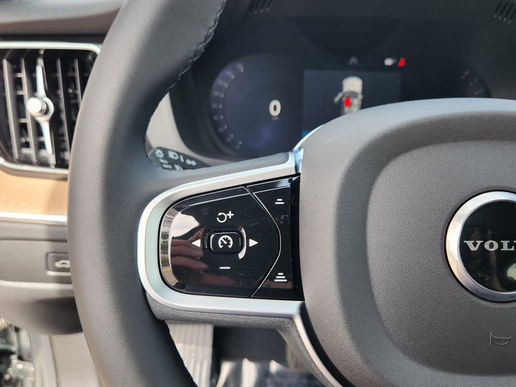New 2026 Volvo XC60 B5 Plus w/ Protection Package Premier image 17
