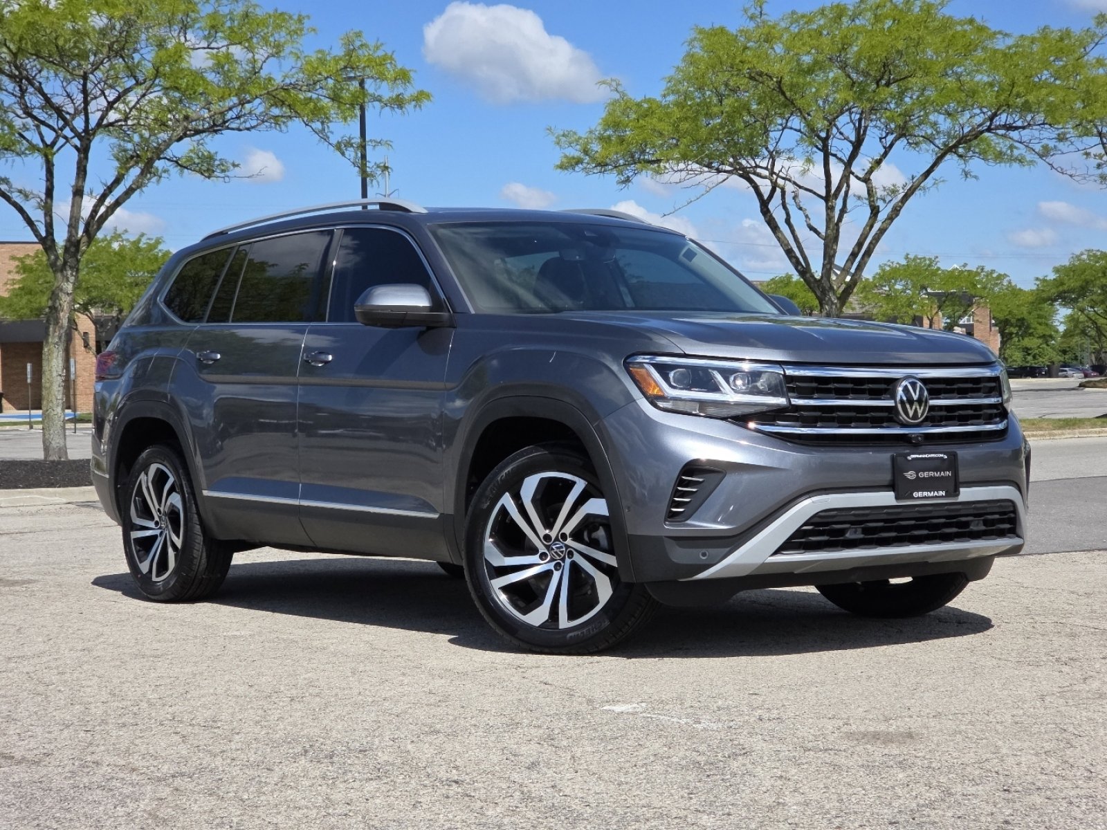 Used 2021 Volkswagen Atlas SEL Premium AWD/4WD image 2