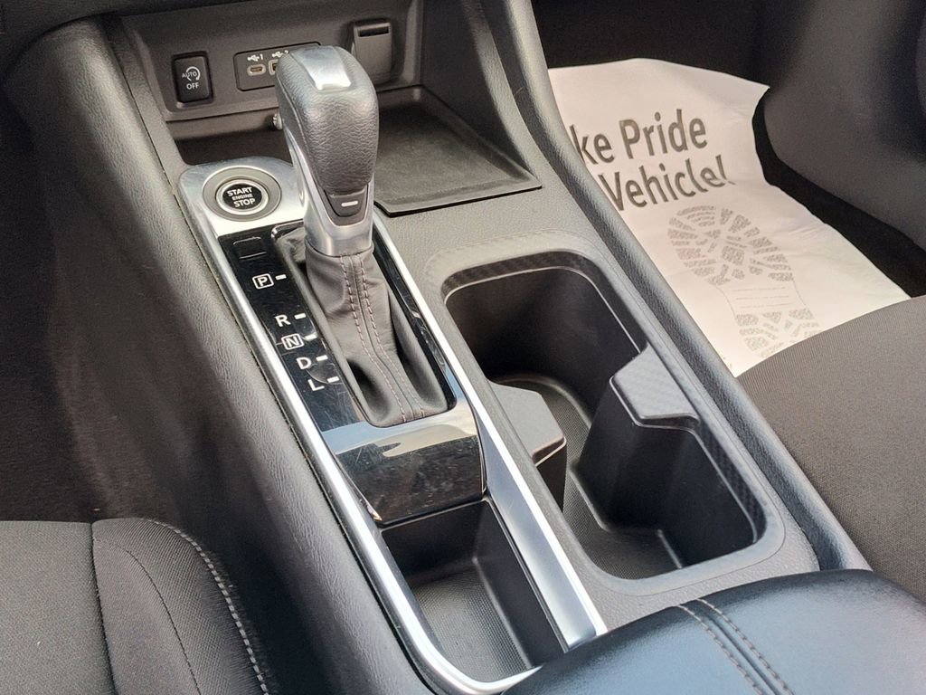 Used 2024 Nissan Sentra SV FWD image 28
