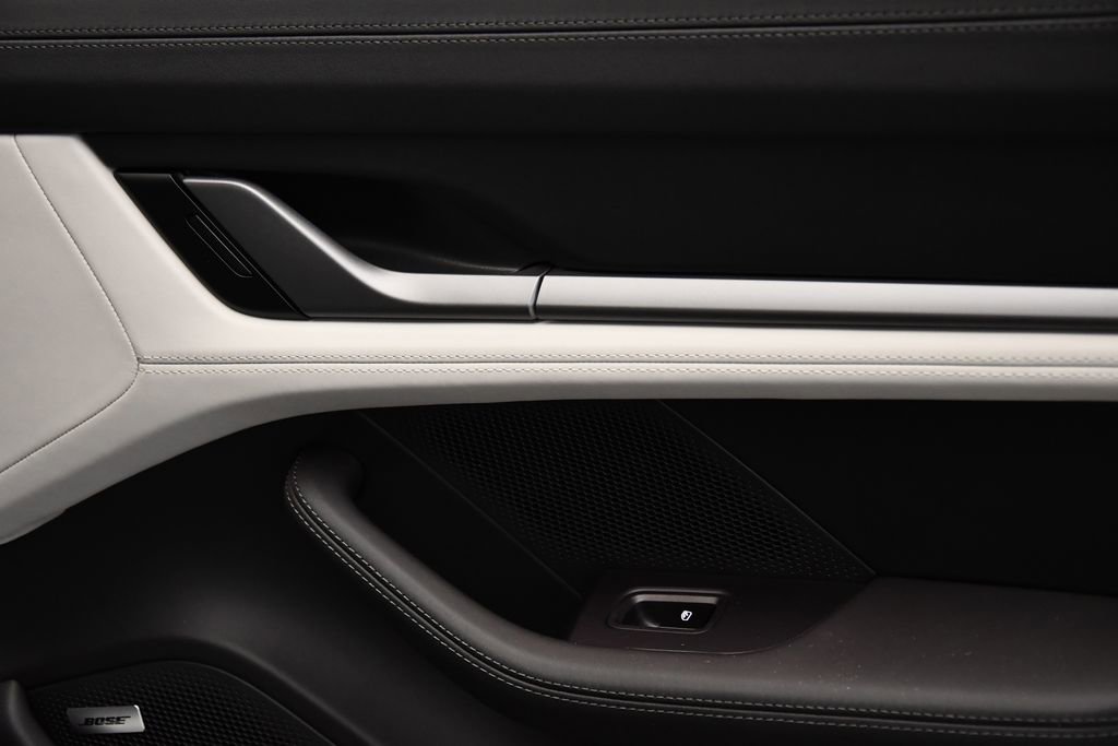 Used 2025 Porsche Taycan image 51