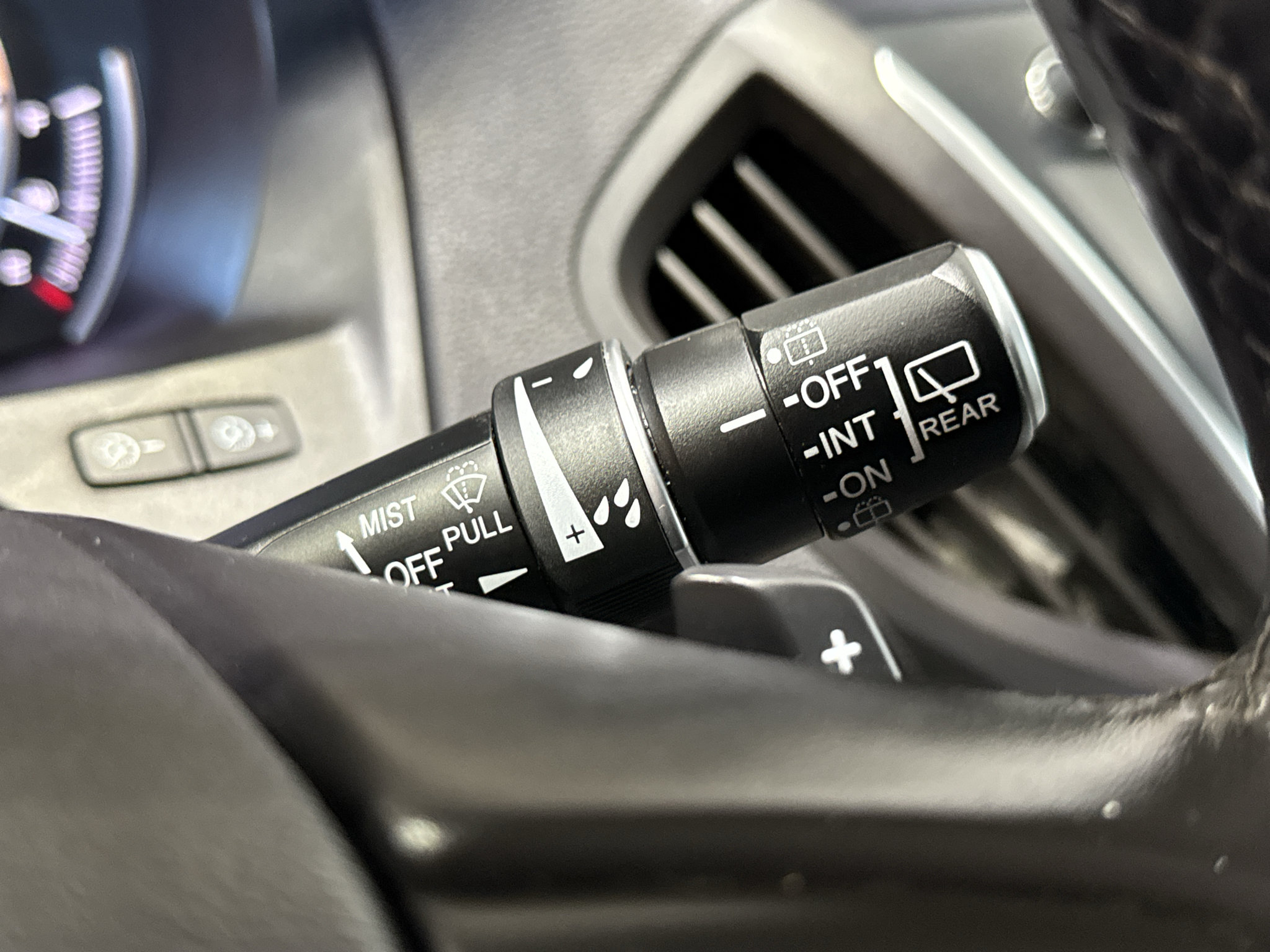 Used 2020 Acura MDX FWD image 27