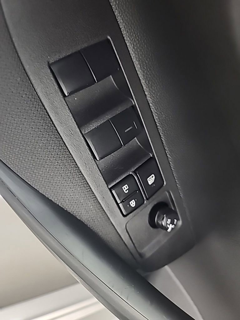 Used 2025 Toyota Corolla LE image 24