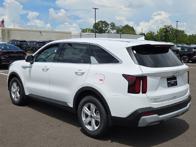 New 2026 Kia Sorento LX FWD image 3