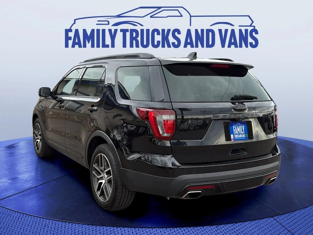 Used 2016 Ford Explorer Sport w/ Equipment Group 401A AWD/4WD image 3
