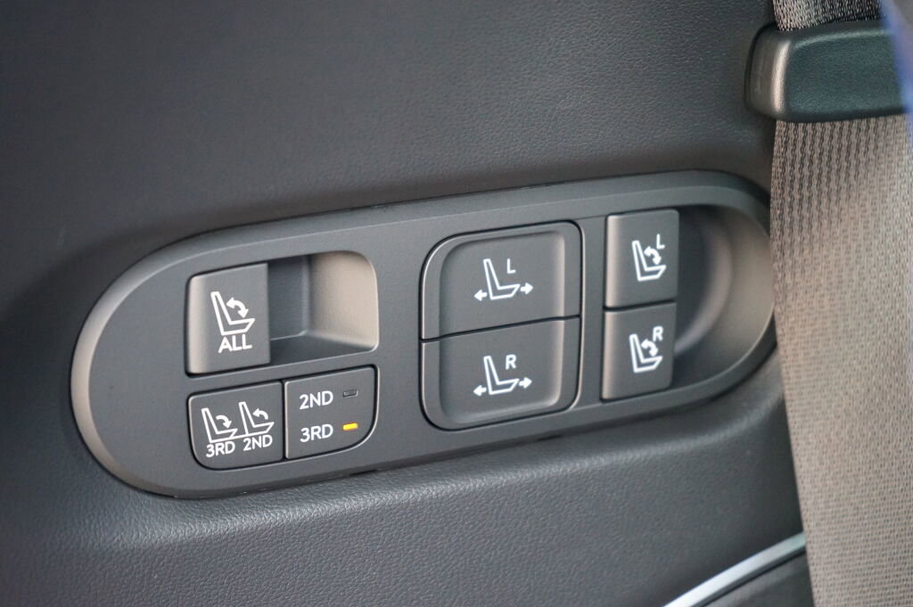 Used 2026 Hyundai Palisade Calligraphy image 7