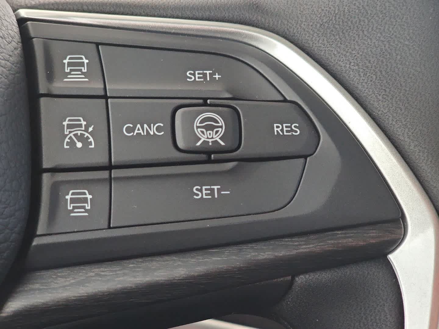 New 2026 Jeep Grand Cherokee Altitude AWD/4WD image 14