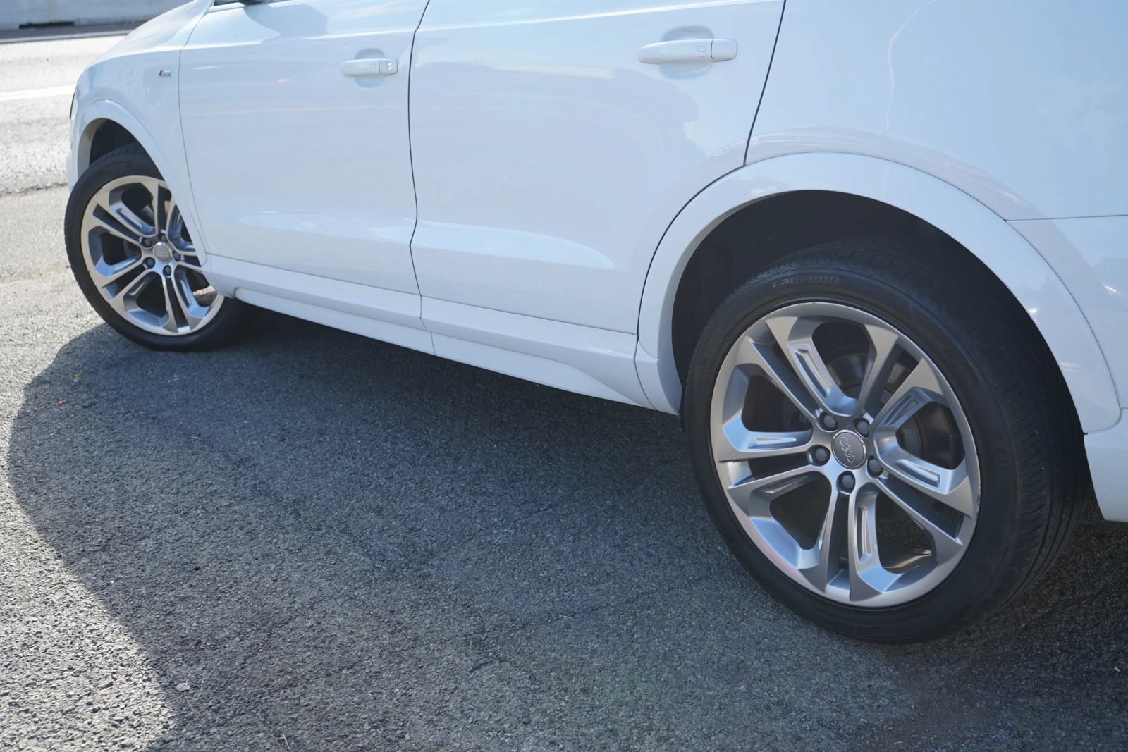 Used 2018 Audi Q3 2.0T Premium Plus w/ Premium Plus Package AWD/4WD image 29