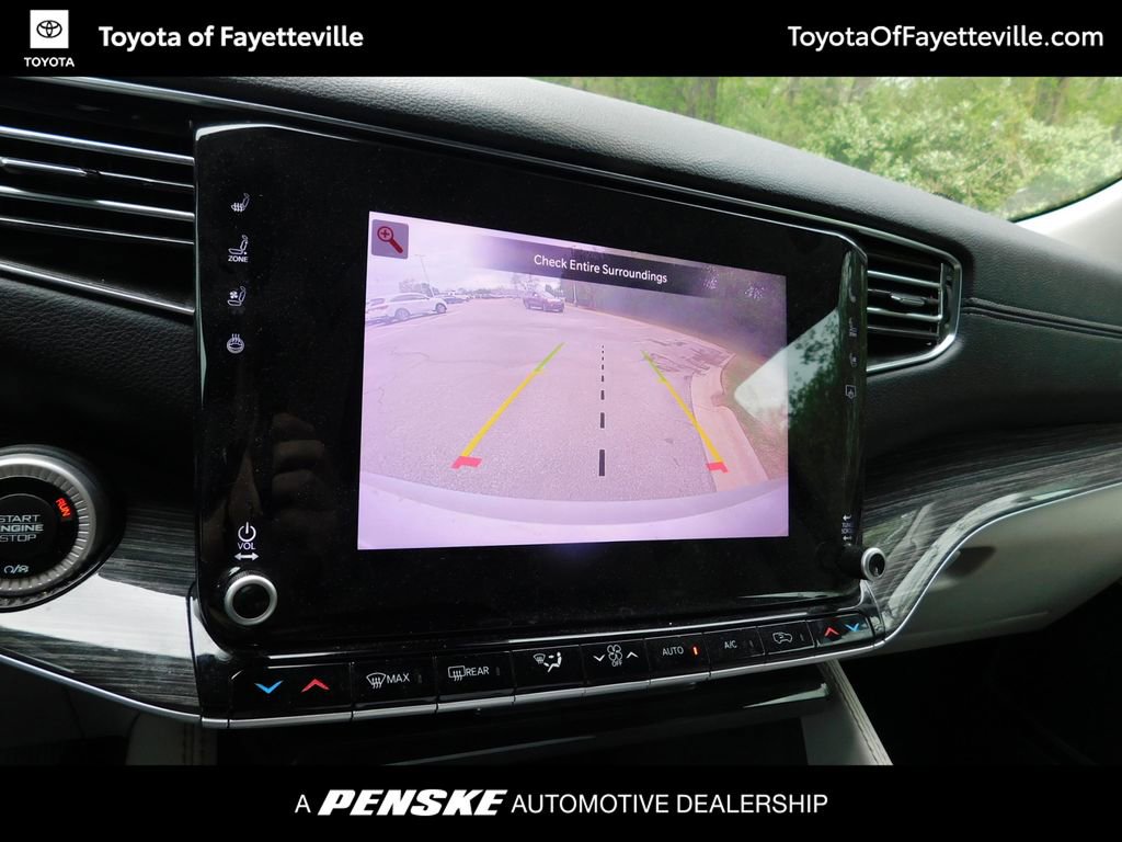 Used 2022 Jeep Wagoneer Series II AWD/4WD image 10