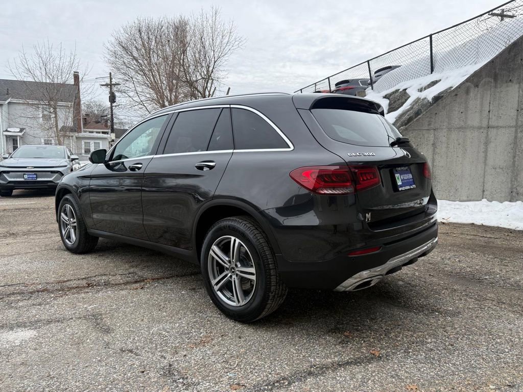 Used 2022 Mercedes-Benz GLC 300 4MATIC image 3