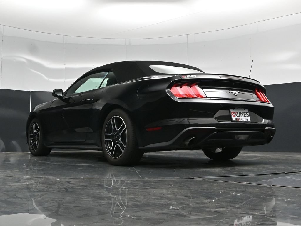 Used 2022 Ford Mustang Premium RWD image 59